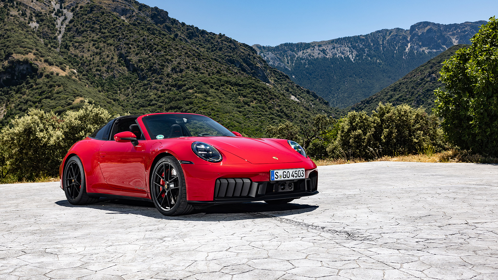  2025 Porsche 911 Targa 4 GTS Wallpaper.