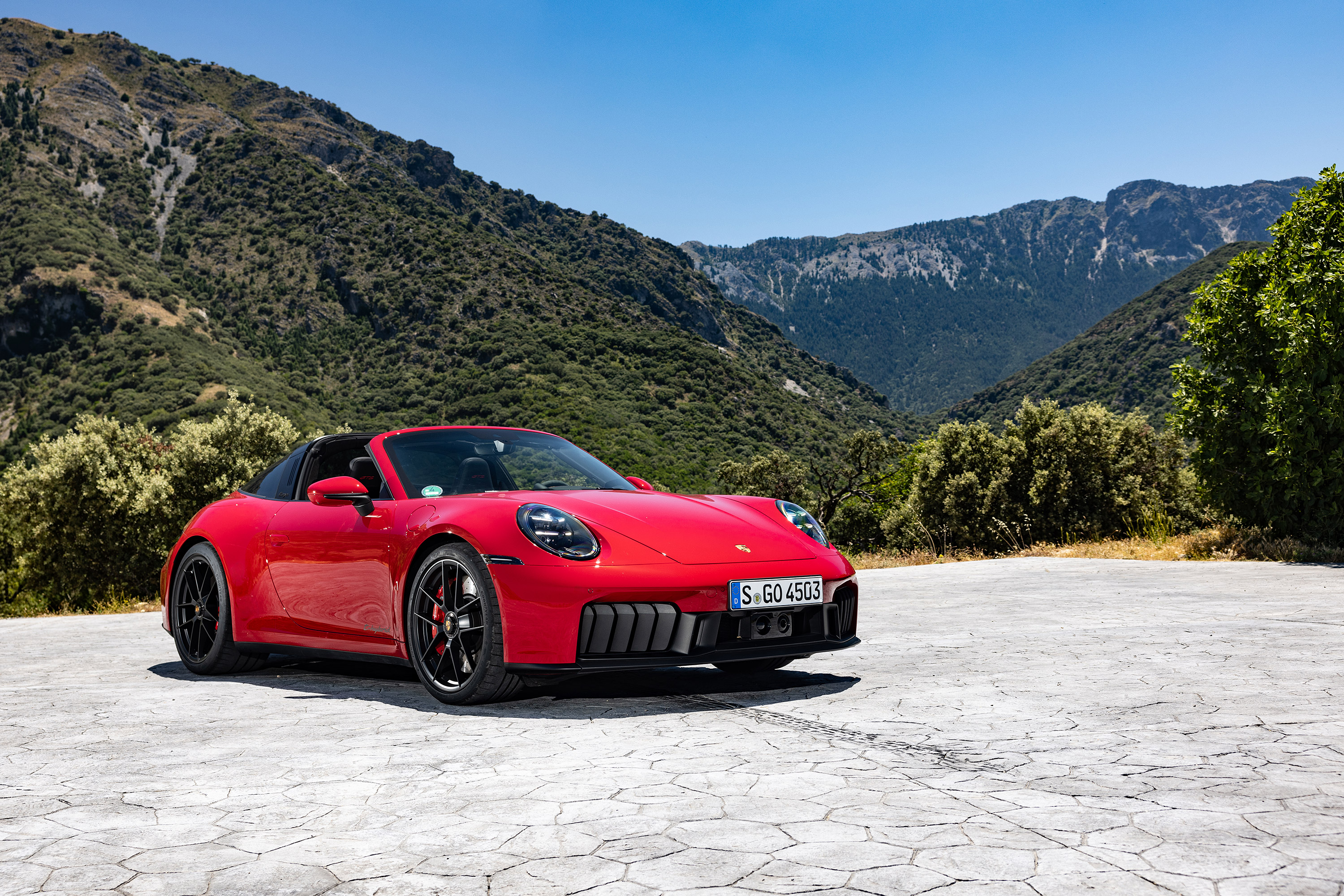  2025 Porsche 911 Targa 4 GTS Wallpaper.