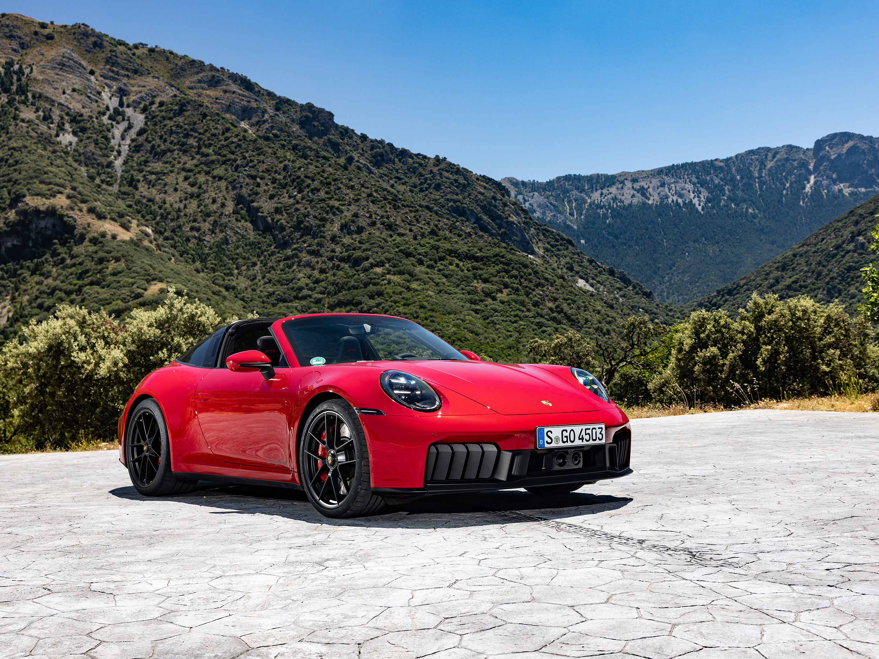  2025 Porsche 911 Targa 4 GTS Wallpaper.