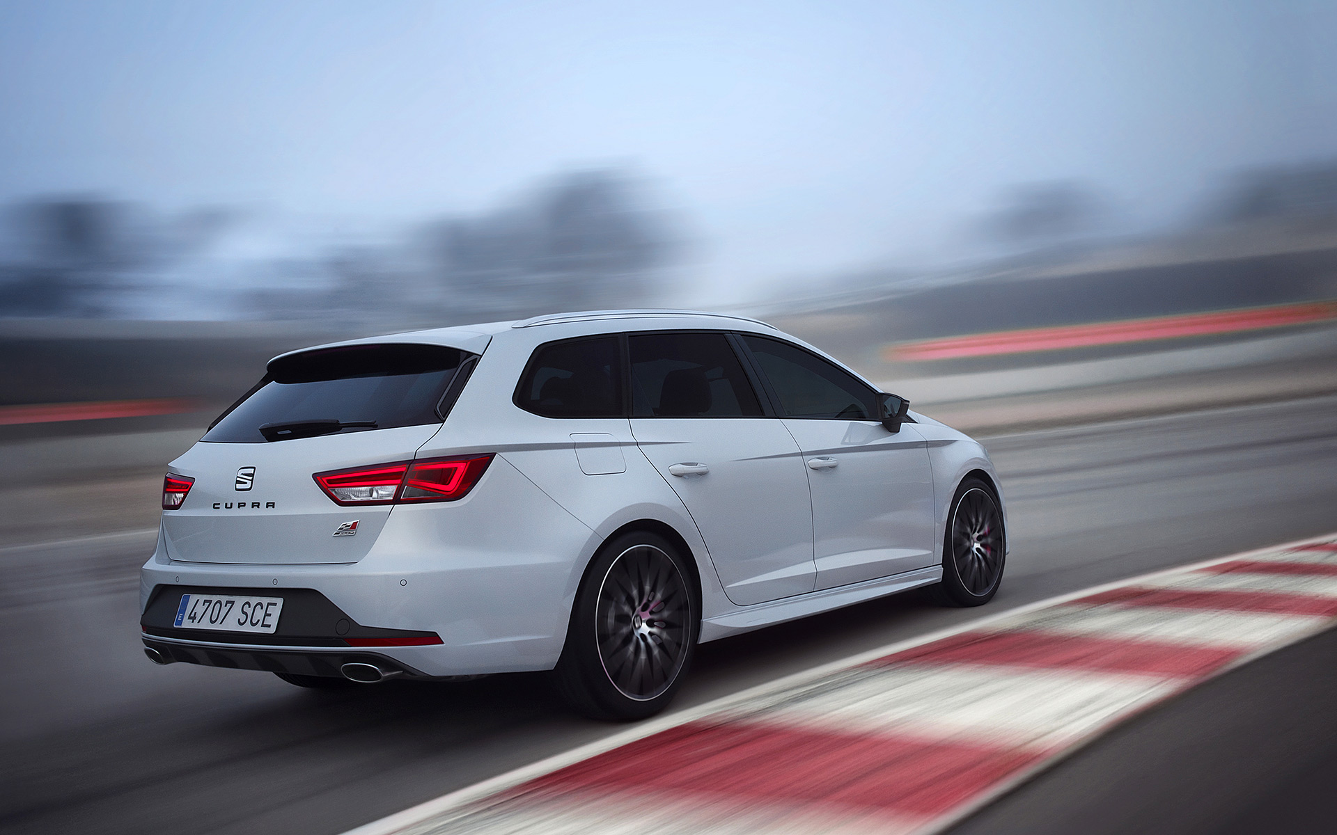  2015 Seat Leon ST Cupra Wallpaper.