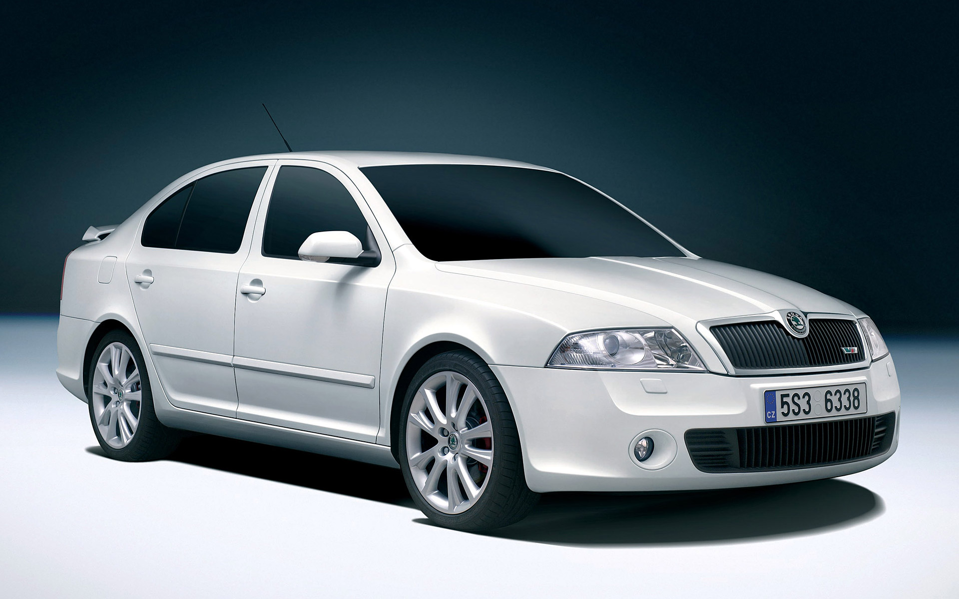  2004 Skoda Octavia RS Wallpaper.