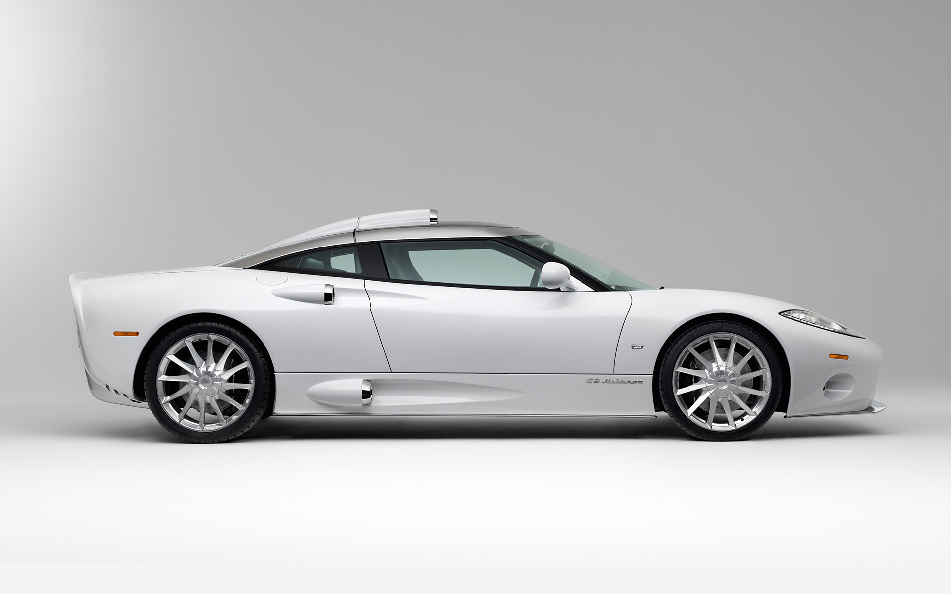  2011 Spyker C8 Aileron Wallpaper.