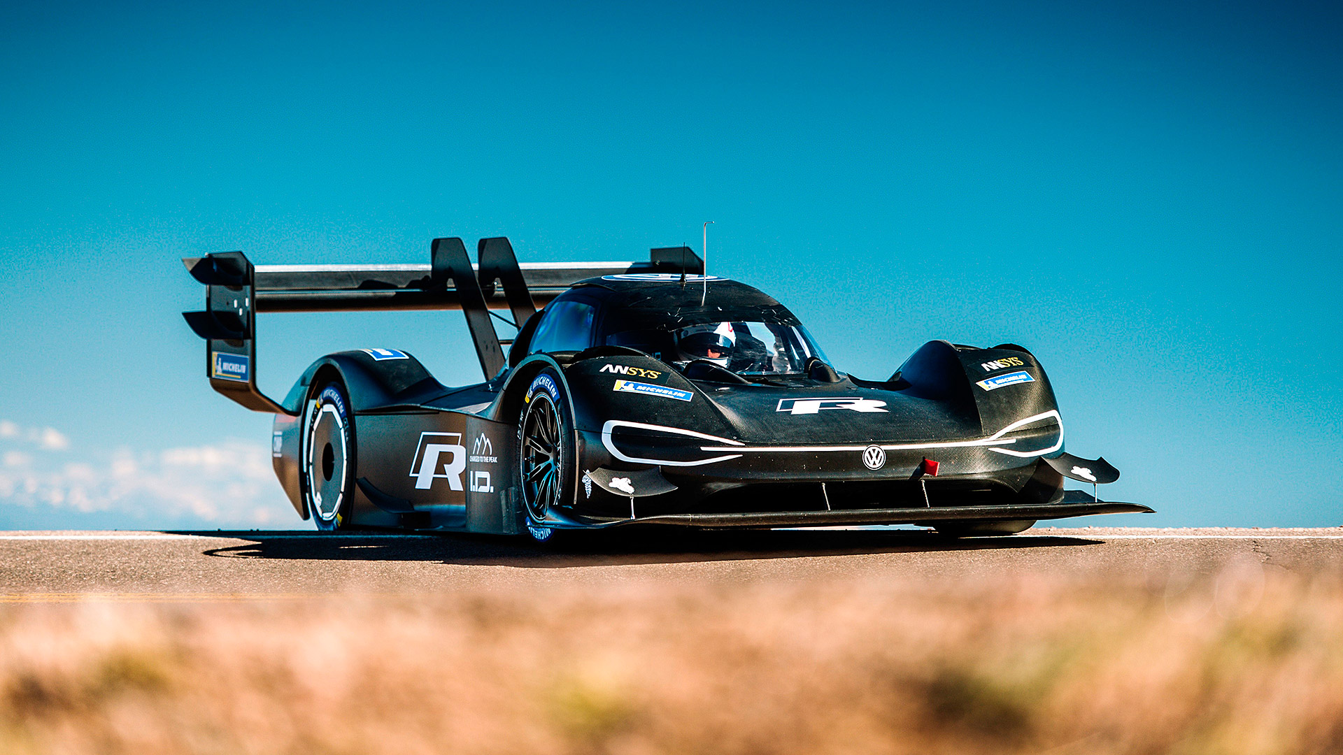  2018 Volkswagen ID R Pikes Peak Wallpaper.