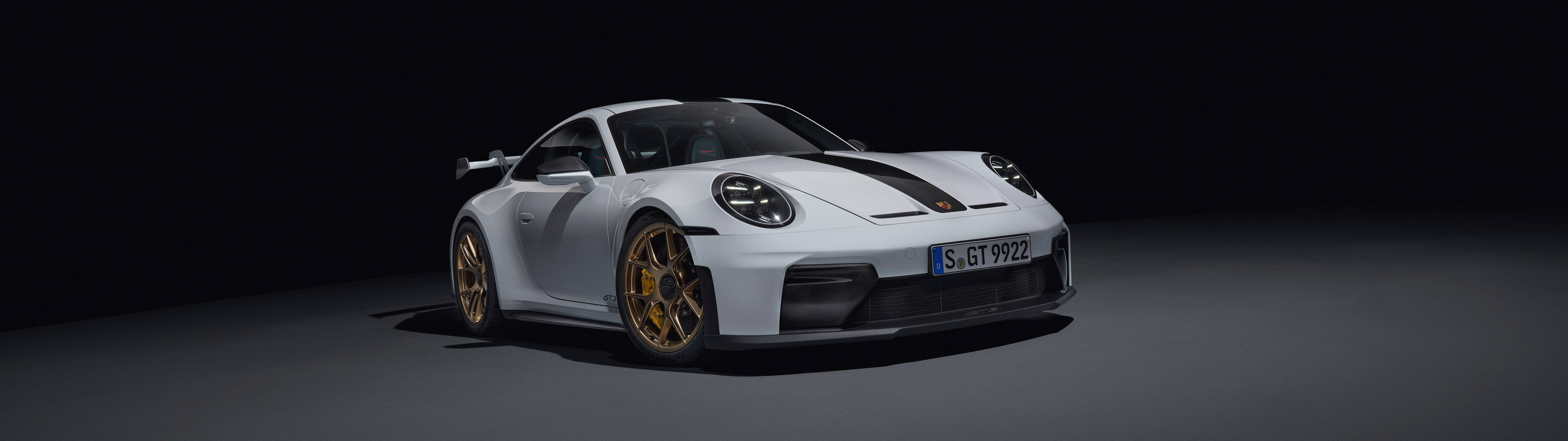  2025 Porsche 911 GT3 Wallpaper.