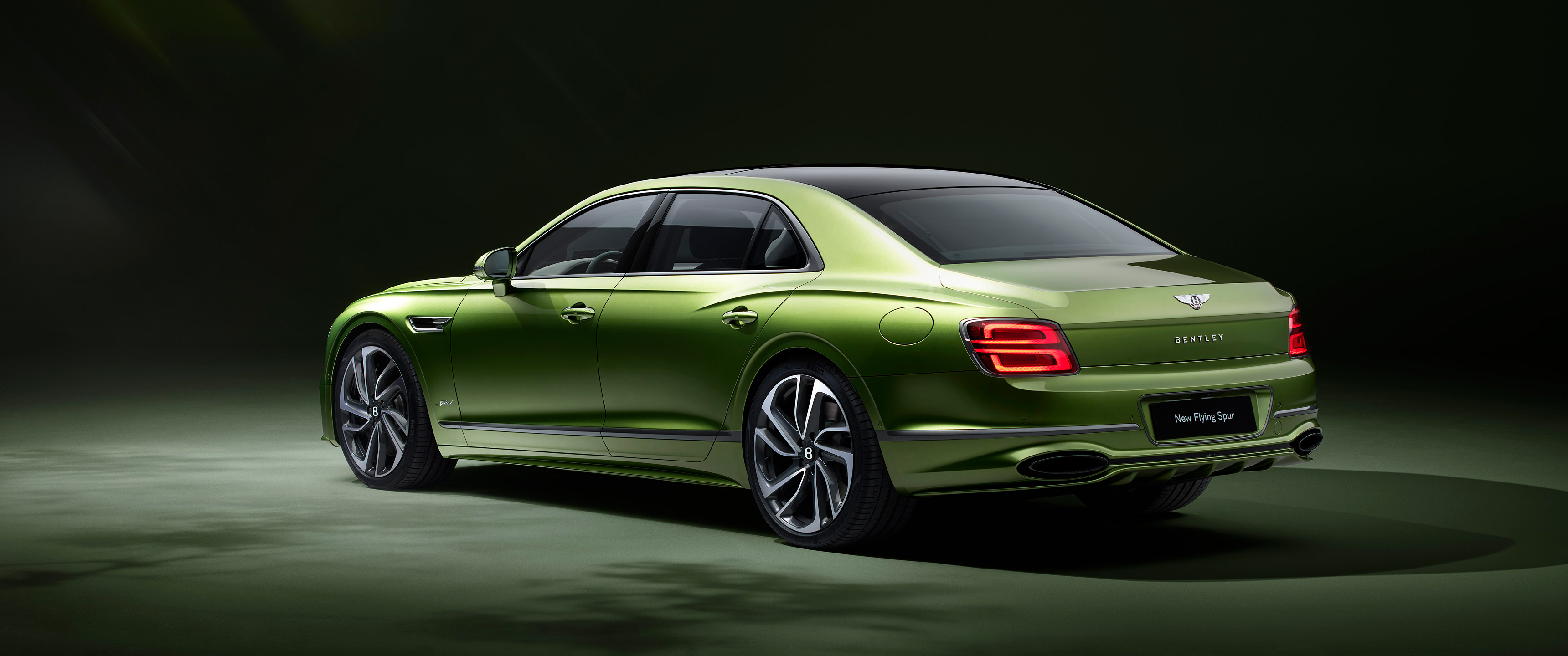  2025 Bentley Flying Spur Speed Wallpaper.