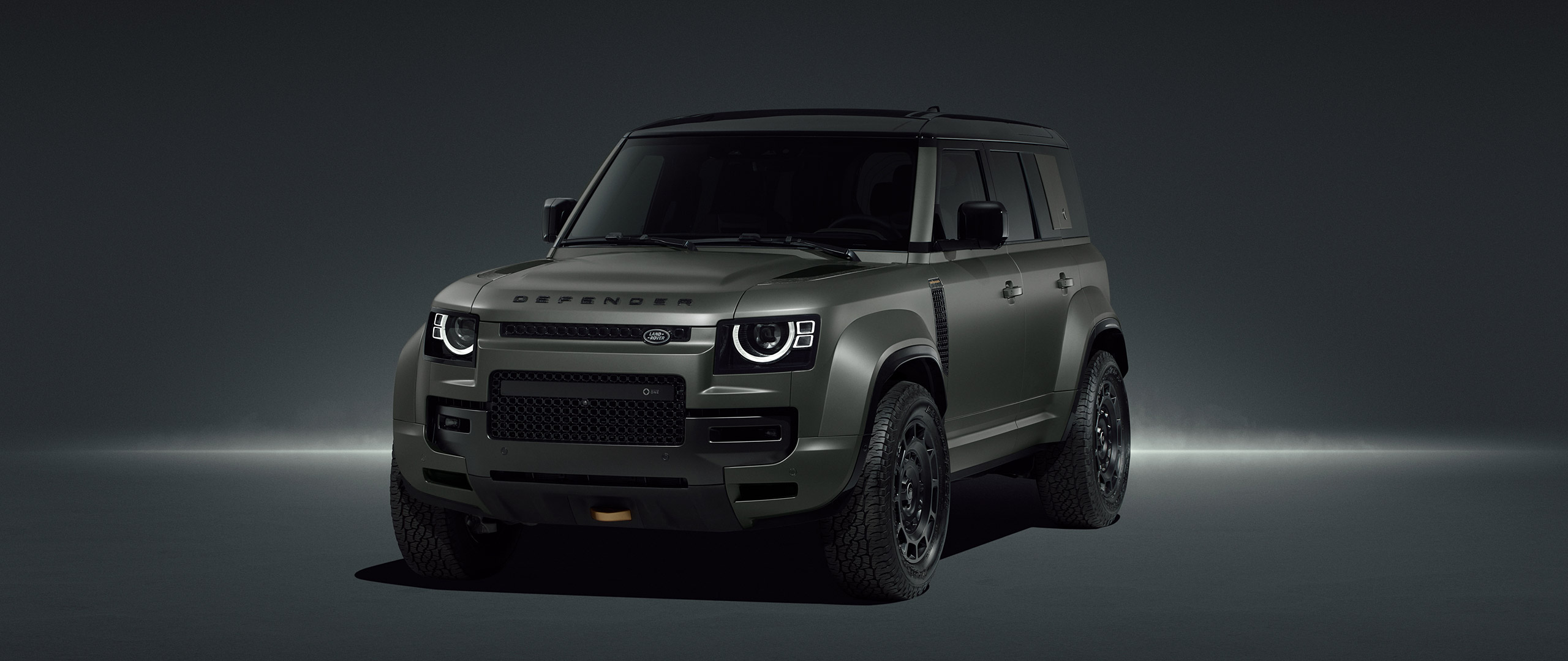  2025 Land Rover Defender Octa Wallpaper.