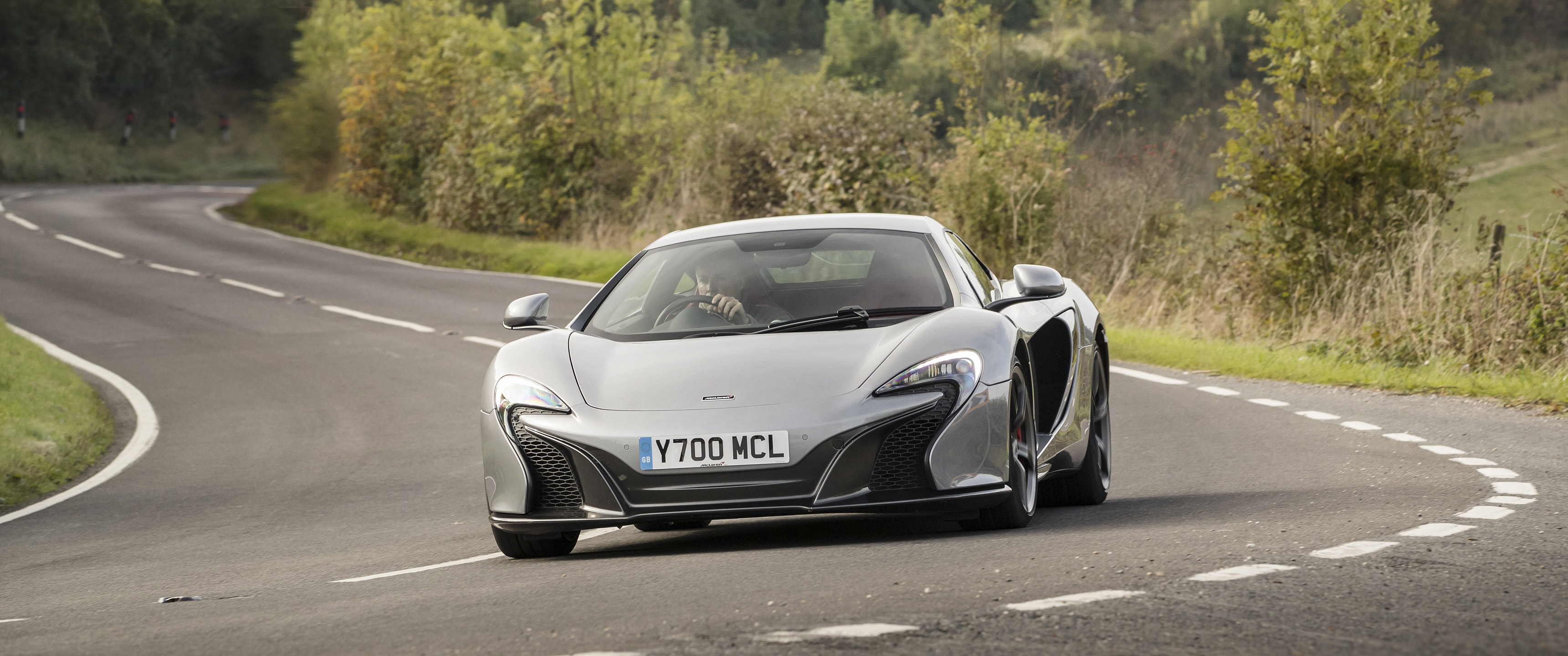  2015 McLaren 650S Wallpaper.