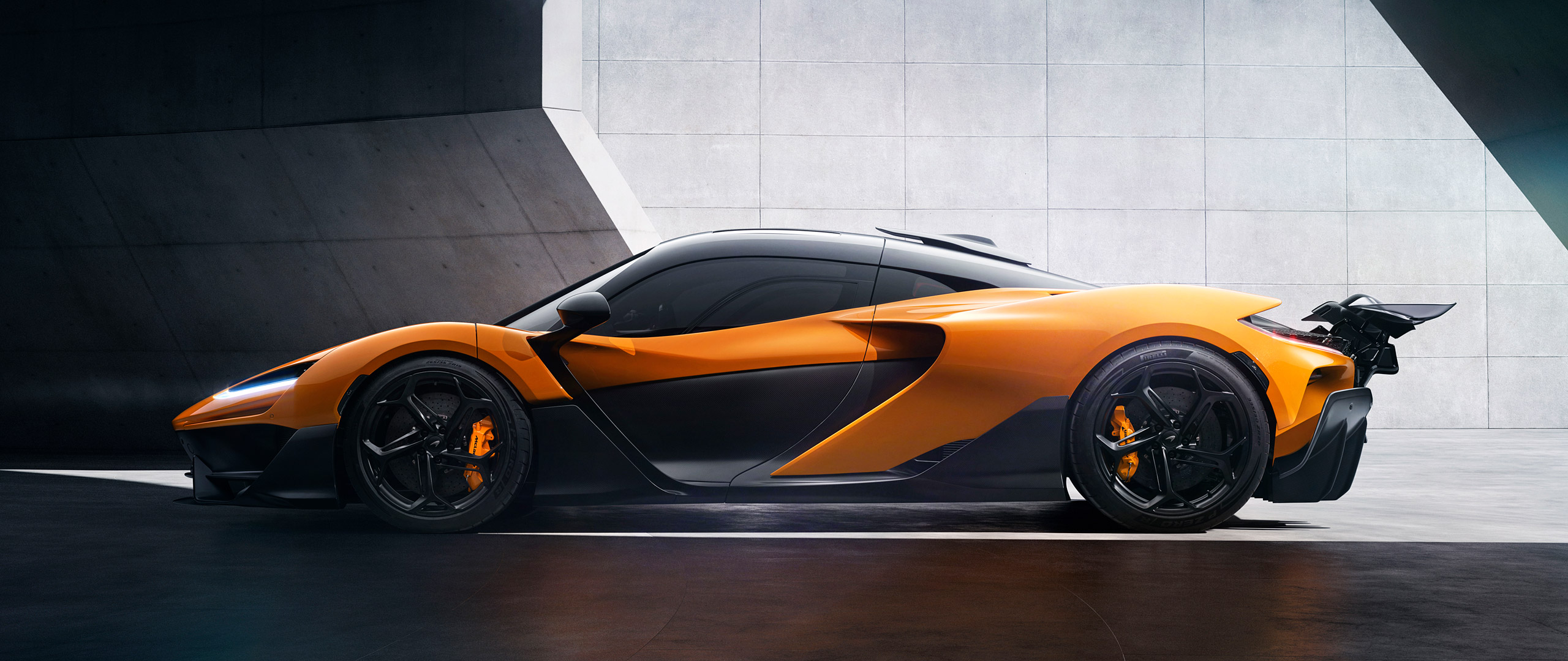  2025 McLaren W1 Wallpaper.