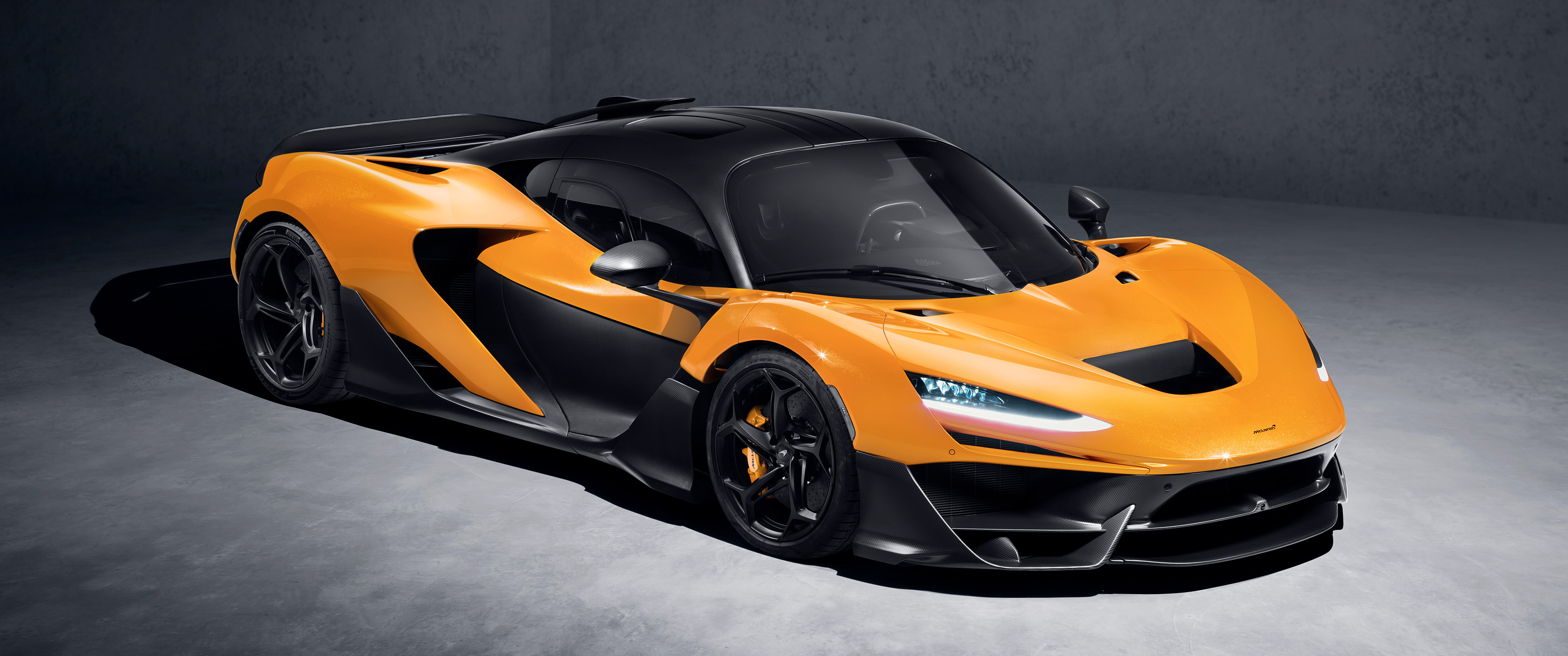  2025 McLaren W1 Wallpaper.