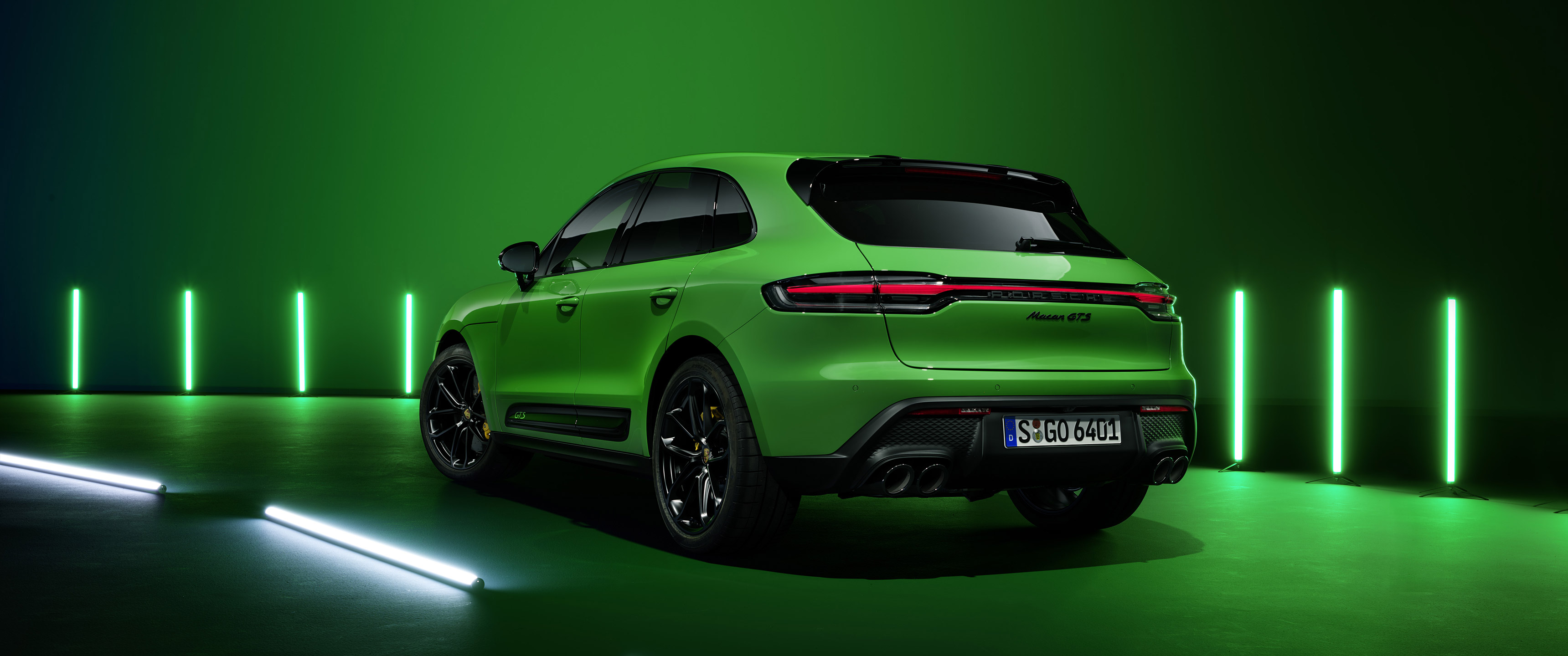  2022 Porsche Macan GTS Wallpaper.