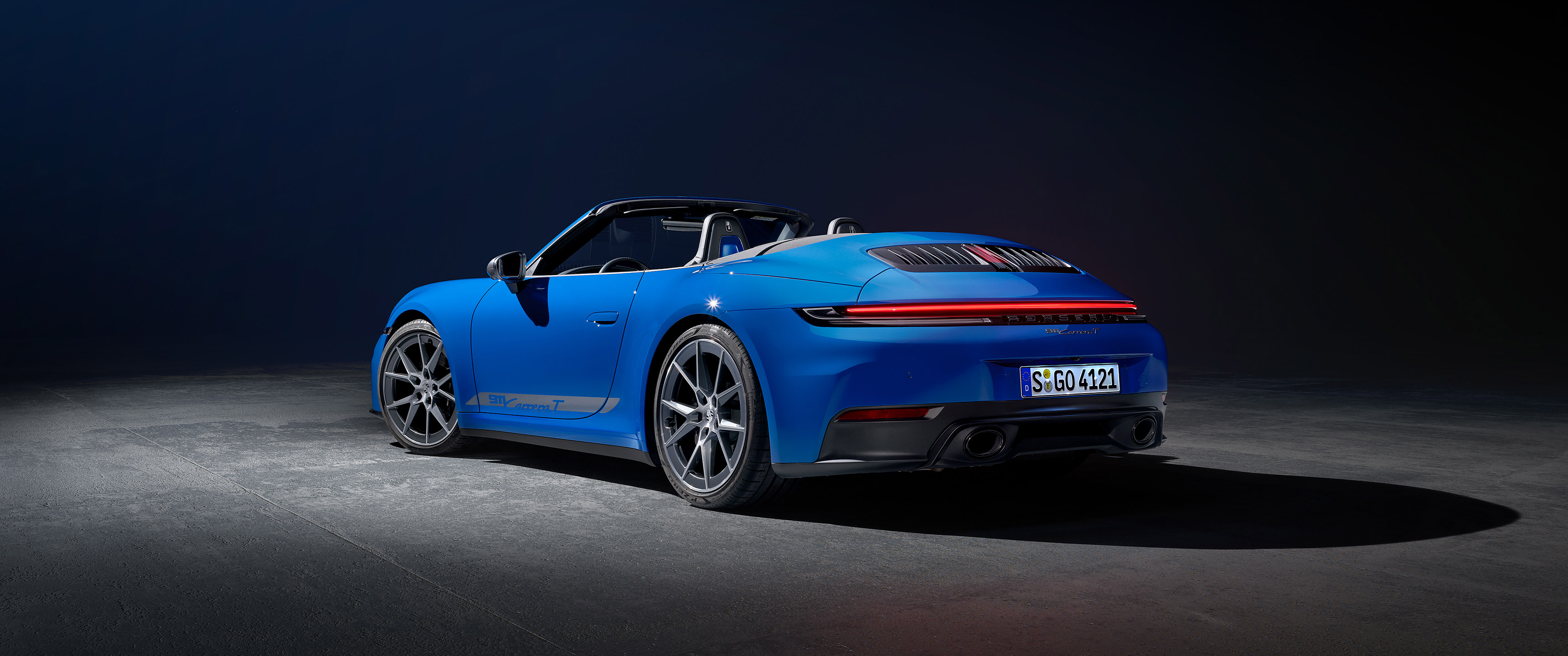  2025 Porsche 911 Carrera T Wallpaper.