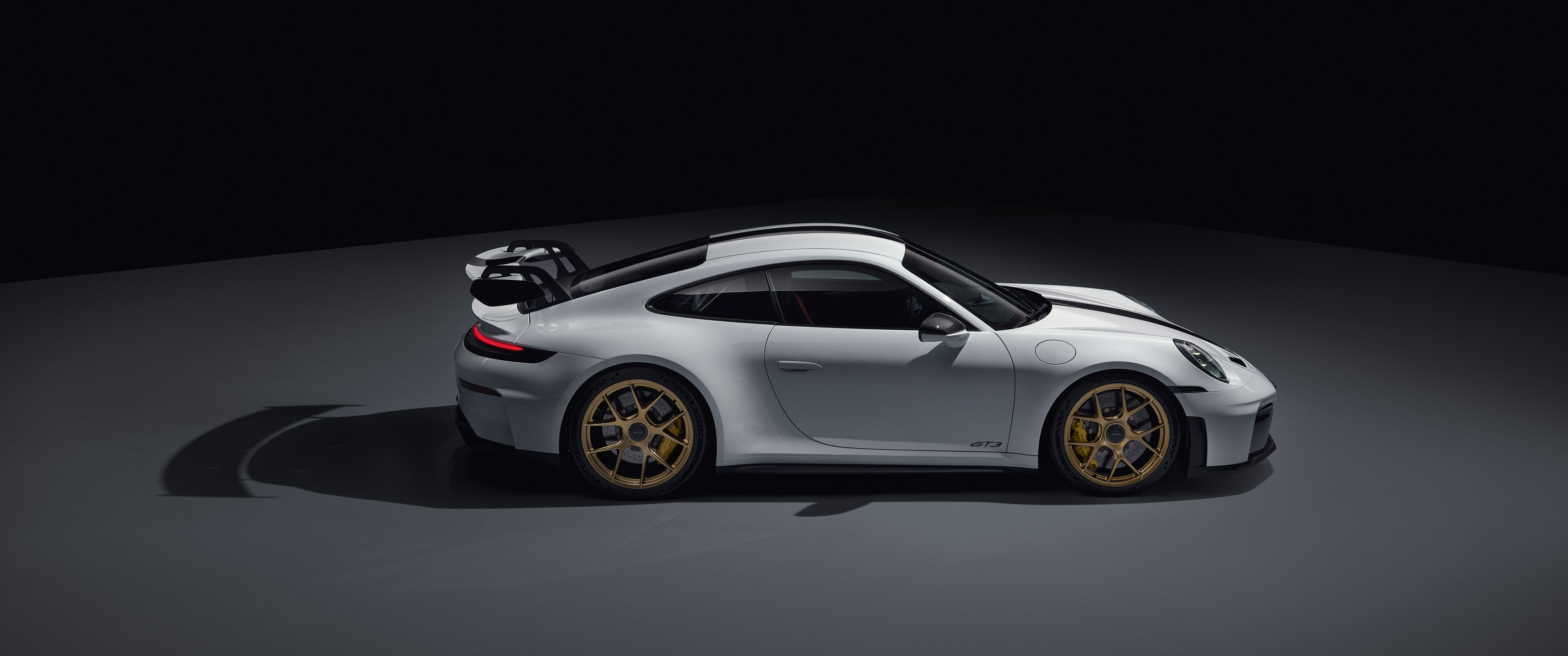  2025 Porsche 911 GT3 Wallpaper.